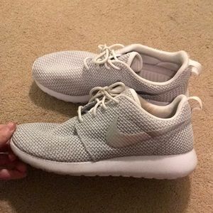 Nike rose women’s